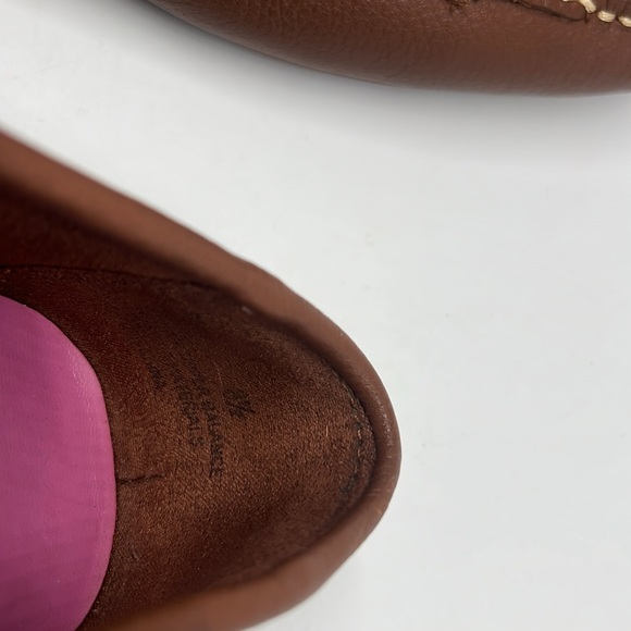 Isaac Mizrahi Brown Leather Loafers with Gold Details - Picture 3 of 6